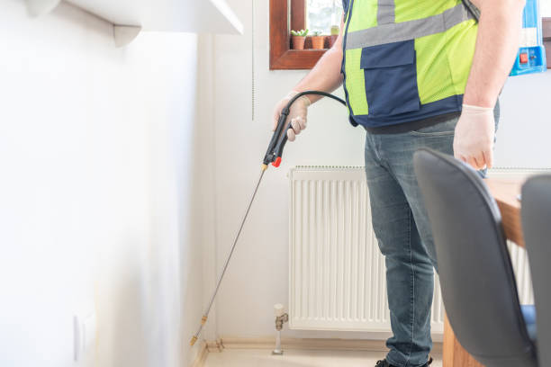 Best Pest Removal Services  in Shullsburg, WI
